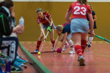 Bild 420 - B-Juniorinnen Bahrenfeld